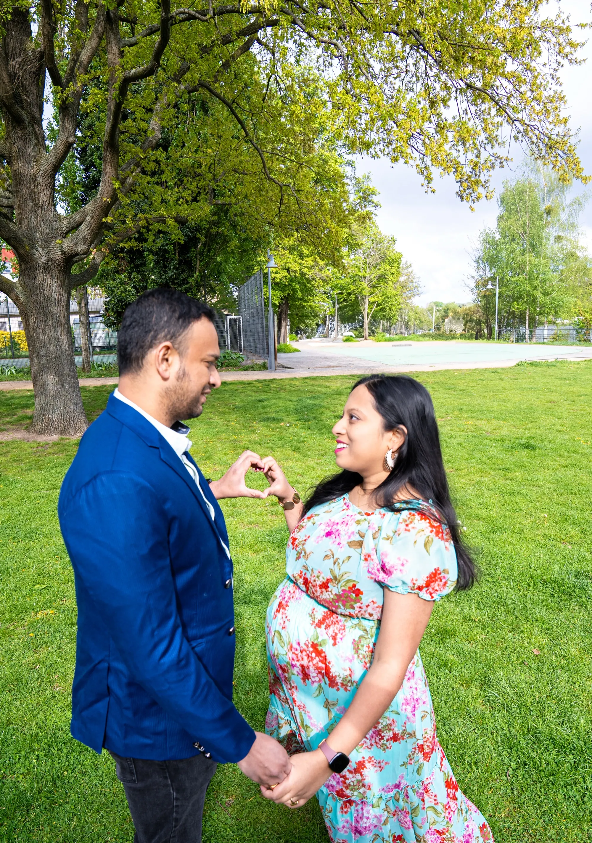 A maternity portrait photographed in Berlin.